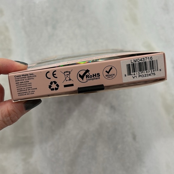 LuMee Paris Hilton Holographic Halo lighted phone case - Picture 4 of 7